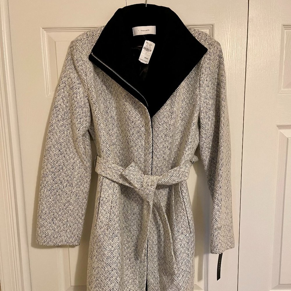 NWT T Tahari Coat w/ Belt